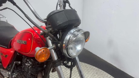 Suzuki GN 1983 1 OWNER PROJECT BIKE SPARES OR REPAIR CLASSIC 400CC 18