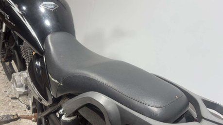 Zontes ZT 125 2011 17K RUNNING PROJECT BIKE SPARES OR REPAIR 125CC LEARNER 24