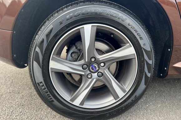 Volvo XC60 2.0 D4 R-DESIGN LUX NAV AUTO PAN ROOF 9