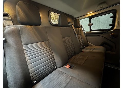 Ford Transit Custom 2.0 300 EcoBlue Limited Crew Van Double Cab 5dr Diesel Manual L2 H1 Euro 6 37