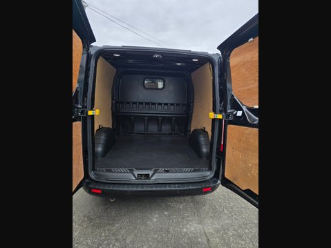 Ford Transit Custom 320 LIMITED DCIV ECOBLUE 10