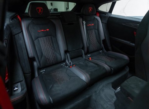 Lamborghini Urus PERFORMANTE 18