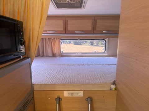 Ford Transit ROLLER TEAM AUTO ROLLER 600G 6 BERTH GARAGE 16