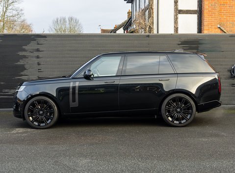 Land Rover Range Rover P530 FIRST EDITION LWB 3
