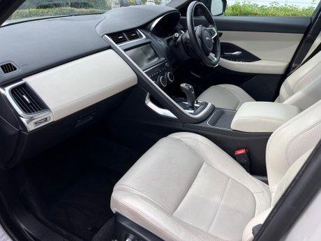 Jaguar E-Pace 2.0 D180 R-Dynamic HSE Auto AWD Euro 6 (s/s) 5dr 37