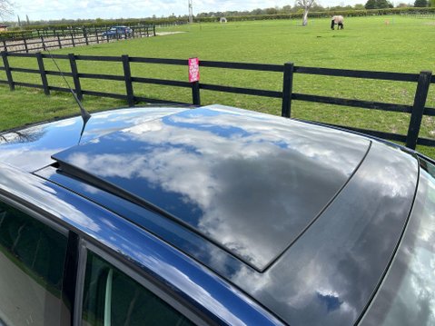 Volkswagen Up 1.0 BlueMotion Tech Move up! Euro 5 (s/s) 5dr 21