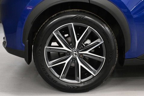 Lexus LBX 1.5 LBX Premium + CVT 5dr 23