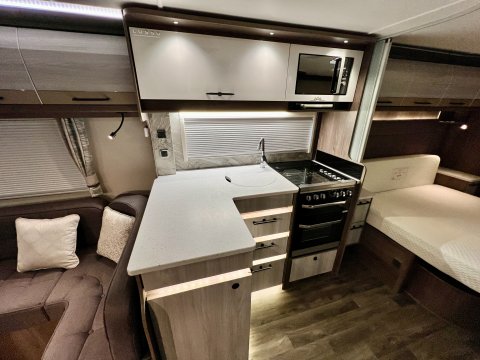 Coachman Lusso II  35