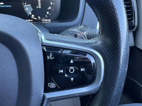 Volvo XC90 2.0 D5 PowerPulse R-Design Pro Auto 4WD Euro 6 (s/s) 5dr 21