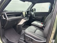 Land Rover Defender 90 D250 Hard Top X-Dynamic HSE 3 Seat 13