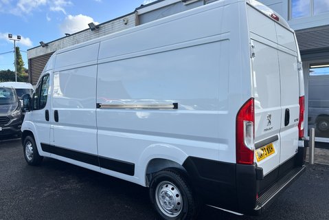 Peugeot Boxer BlueHdi 335 L3H2 Professional Premium Plus Panel Van 6