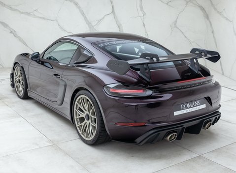 Porsche Cayman GT4 RS (718) 13