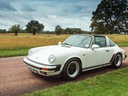 Porsche 911 CARRERA 3.2 TARGA 67