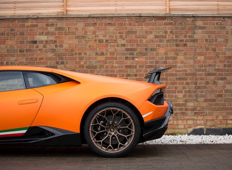 Lamborghini Huracan Performante 21