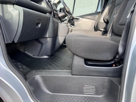 Vauxhall Vivaro 1.6 CDTi 2900 Sportive Panel Van 5dr Diesel Manual L1 H1 Euro 6 (120 ps) 18