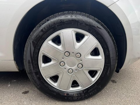 Ford Ka 1.2 Edge Euro 5 (s/s) 3dr 17