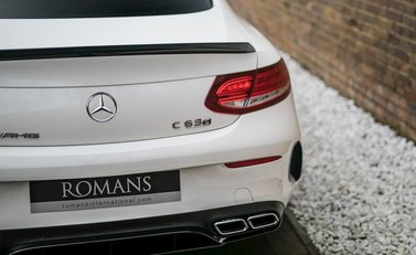 Mercedes-Benz C Class C63 S Coupe 28