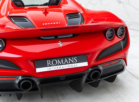Ferrari F8 Spider 39