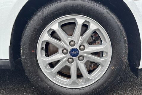 Ford Transit Connect 240 L2 Limited 120 ps Panel Van 28