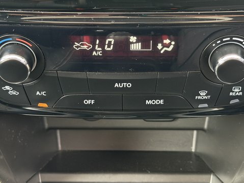 Suzuki Vitara 1.6 SZ5 5dr 26