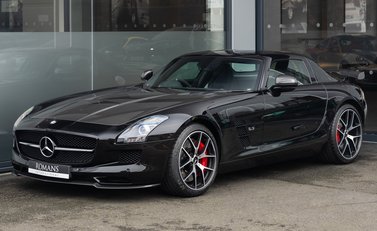 Mercedes-Benz SLS AMG GT FINAL EDITION 2