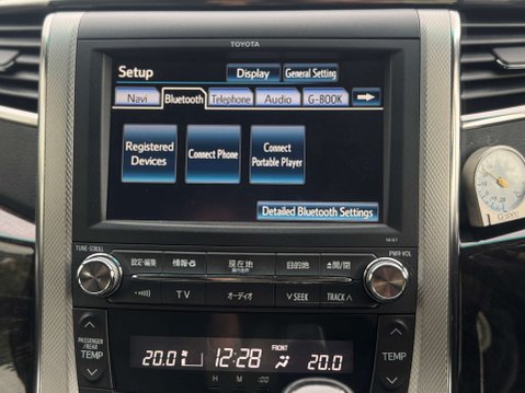 Toyota Alphard 2.4 HYBRID 16