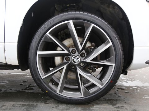 Skoda Karoq 1.5 TSI ACT SportLine DSG Euro 6 (s/s) 5dr 27