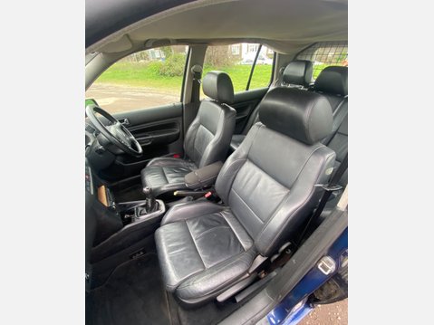 Volkswagen Golf SE TDI 8