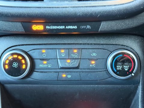 Ford Fiesta 1.0T EcoBoost Zetec Euro 6 (s/s) 3dr 22