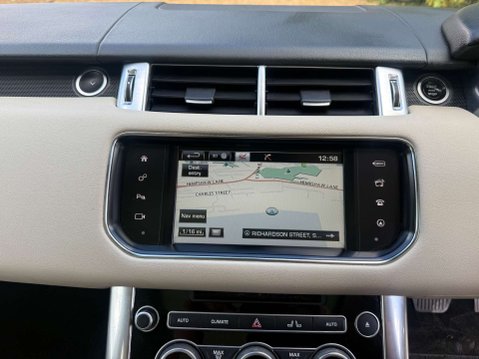 Land Rover Range Rover Sport 3.0 Range Rover Sport HSE SDV6 Auto 4WD 5dr 46