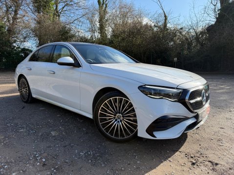 Mercedes-Benz E Class 2.0 E300e 25.4kWh AMG Line (Premium Plus) G-Tronic Euro 6 (s/s) 4dr 1