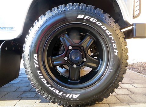 Land Rover Defender 90 XS 9