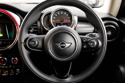 Mini Hatch COOPER 20