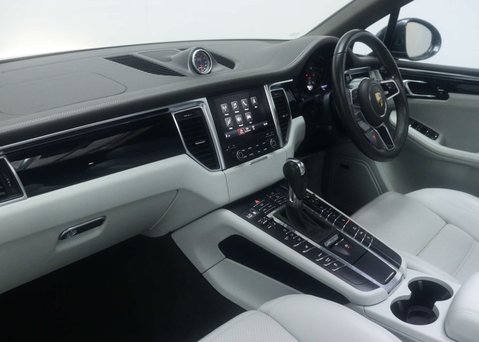 Porsche Macan 3.0 Macan S Semi-Auto 4WD 5dr 56