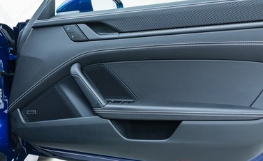 Porsche 911 GT3 Touring (992) 25