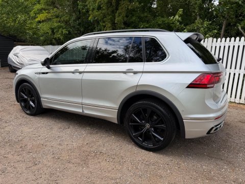 Volkswagen Tiguan R-LINE TDI DSG 12