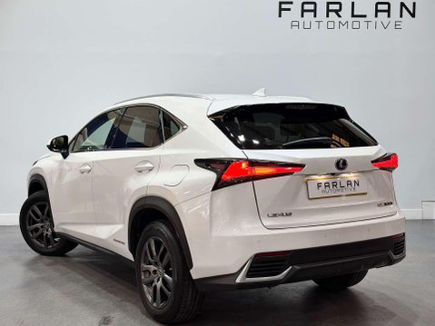 Lexus NX 2.5 300h Luxury SUV 5dr Petrol Hybrid E-CVT 4WD Euro 6 (s/s) (197 ps) 4