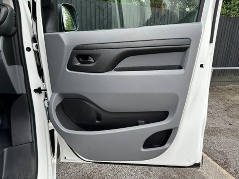 Peugeot Expert BLUEHDI PROFESSIONAL PREMIUM L1 12