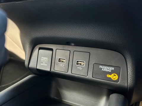 Honda Jazz I-MMD EX 26