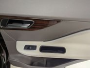 Jaguar F-Pace 2.0 F-PACE Portfolio AWD D Auto 4WD 5dr 51
