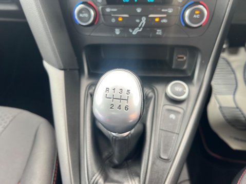 Ford Focus 1.0T EcoBoost ST-Line X Euro 6 (s/s) 5dr 40
