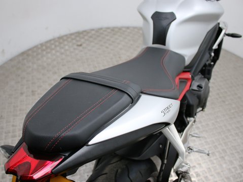 Triumph Street Triple 765 STREET TRIPLE 765 R 29