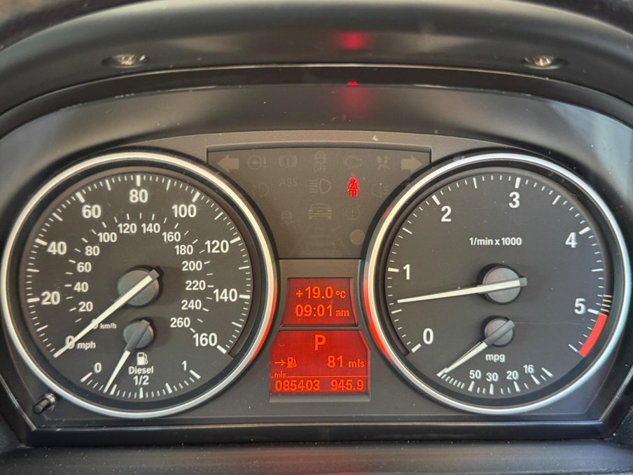 2012 BMW 3 Series — image 38
