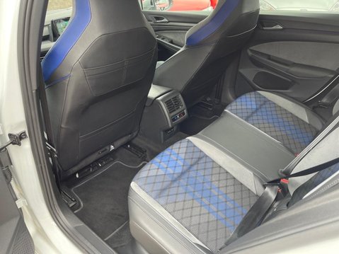 Volkswagen Golf 2.0 TSI R DSG 4Motion Euro 6 (s/s) 5dr 16