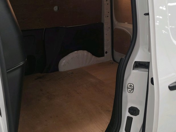 Vauxhall Combo COMBO CARGO L1 DIESEL 2300 1.5 Turbo D 100ps H1 Prime Van 10