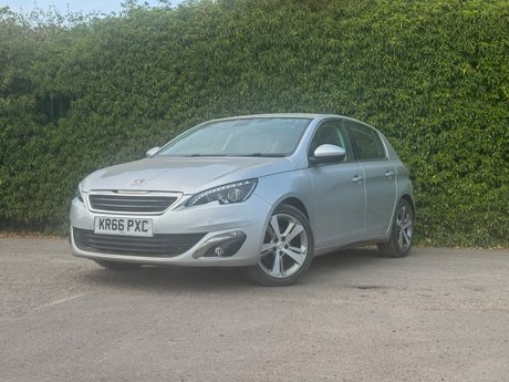 Peugeot 308 1.2 PureTech Allure Hatchback 5dr Petrol EAT Euro