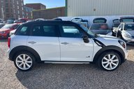 Mini Countryman COOPER S ALL4.. 7 MAIN DEALER SERVICES.. CHILLI 2 & MEDIA PACK.. 1 PREVIOUS 23
