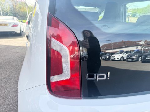 Volkswagen Up 1.0 BlueMotion Tech High up! Euro 5 (s/s) 5dr 12