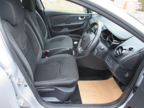 Renault Clio 0.9 TCe Play Euro 6 (s/s) 5dr 20