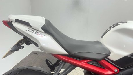 Triumph Street Triple R 2015 15K QUICK SHIFTER ARROW EXHAUST NEW MOT NAKED BIKE 18